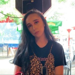 Meet your Posher, Olivia